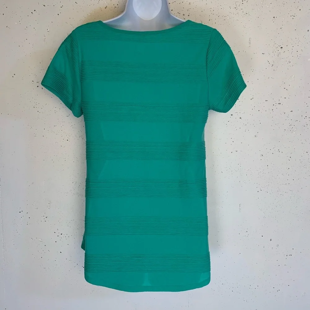 LuLaRoe Short Sleeve Shirt - Picture 2 of 4